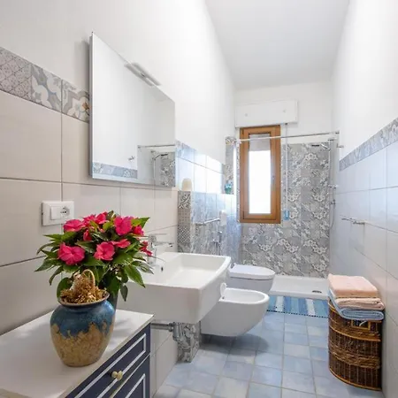 Tomaso Feriehus Putzu Idu